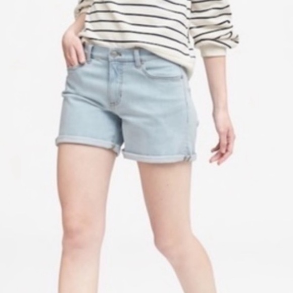Banana Republic Light Wash Roll-up Jean Shorts  Size 2 - Picture 1 of 8